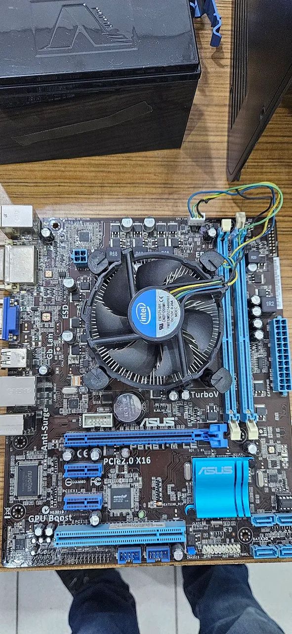 Placa-mãe ASUS modelo P8H61-M LE, com processador Intel Core i3-2130 segunda geração  - Foto 3