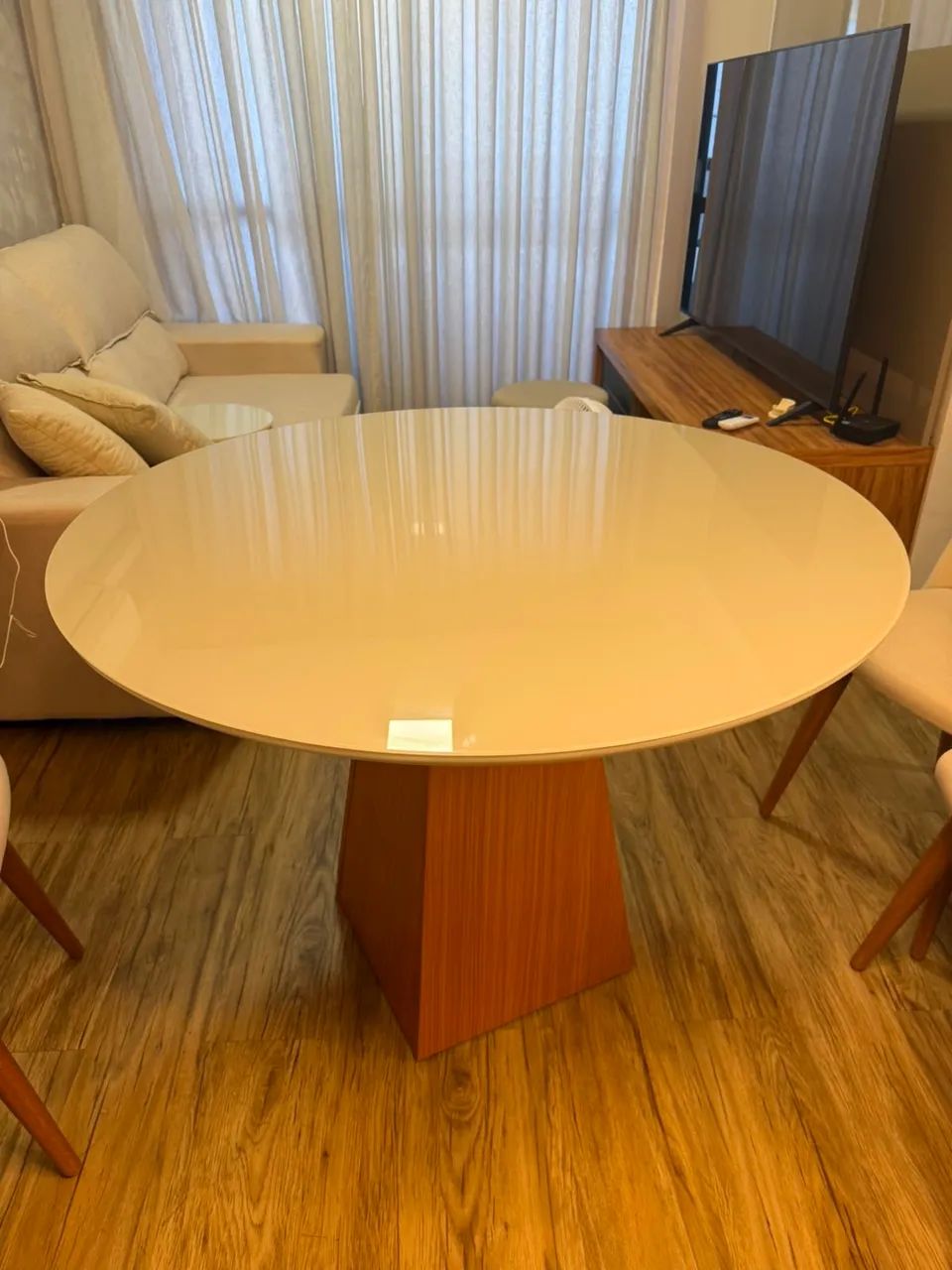 Mesa redonda 1.10m diâmetro + prato giratório