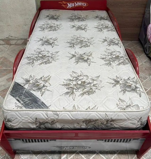 Cama Tam Solteiro Hotweus + Colchão usados otimo estado - Foto 2