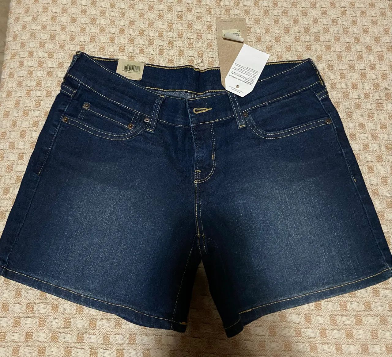 Short Levis 