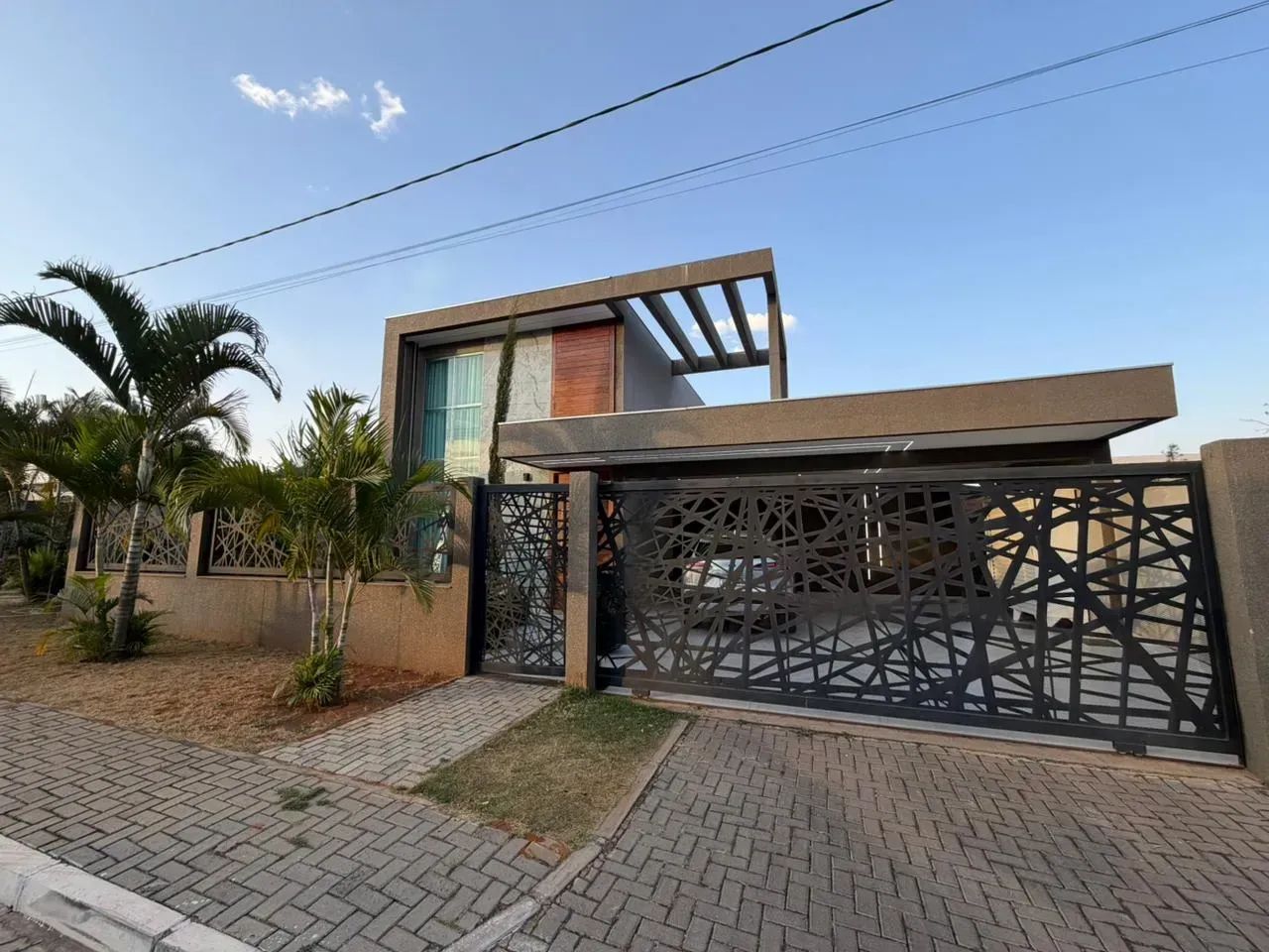 Imóvel Exclusivo e Único com 3 Suítes, Escritório e Jacuzzi de Grande Porte - Foto 3