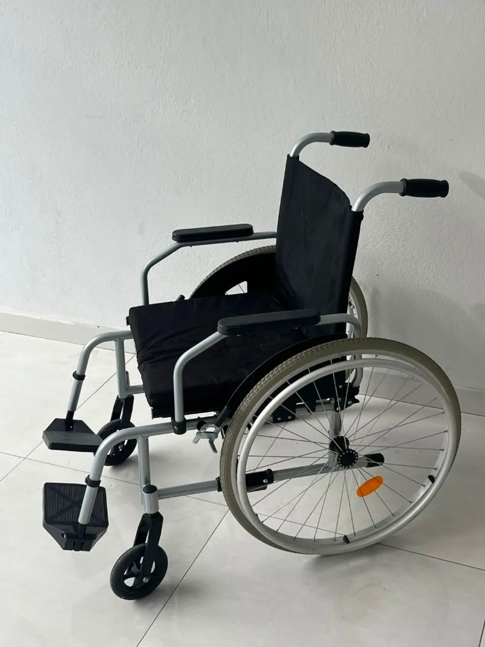 Cadeira de rodas - Foto 2