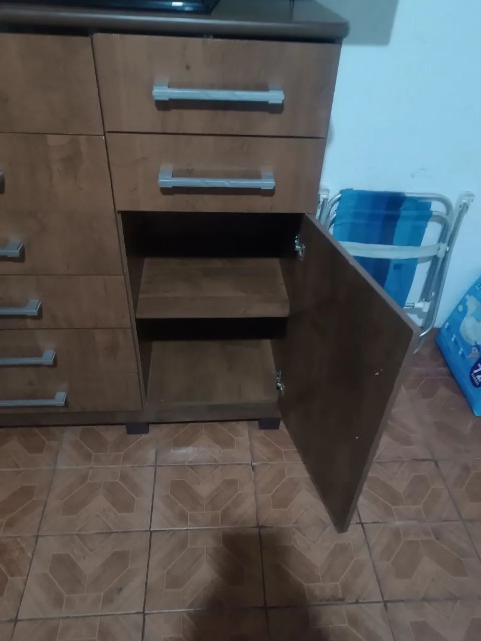 Como grande com sapateira e gaveta perfeito estado  - Foto 2