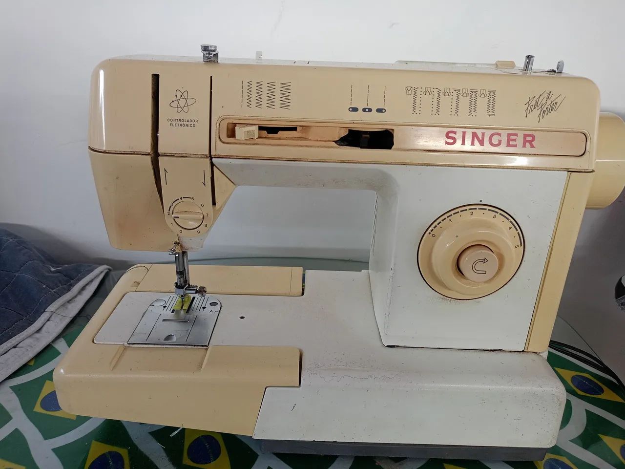 Vendo máquina Singer  - Foto 5