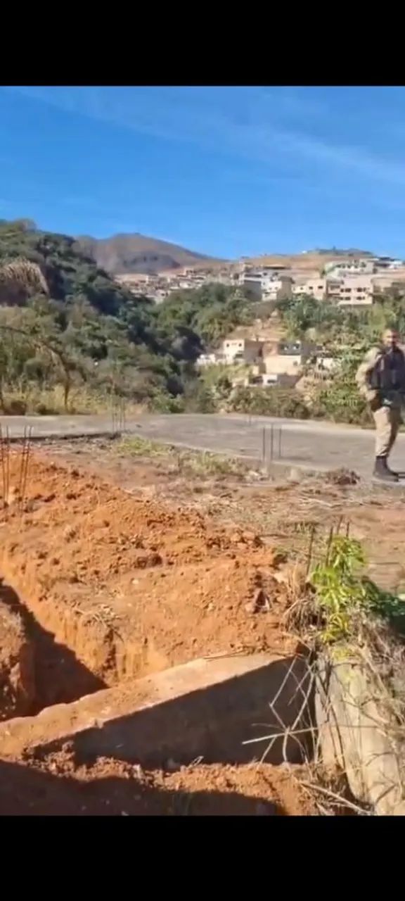 Lote em área urbana com fundação e galpão  - Foto 5