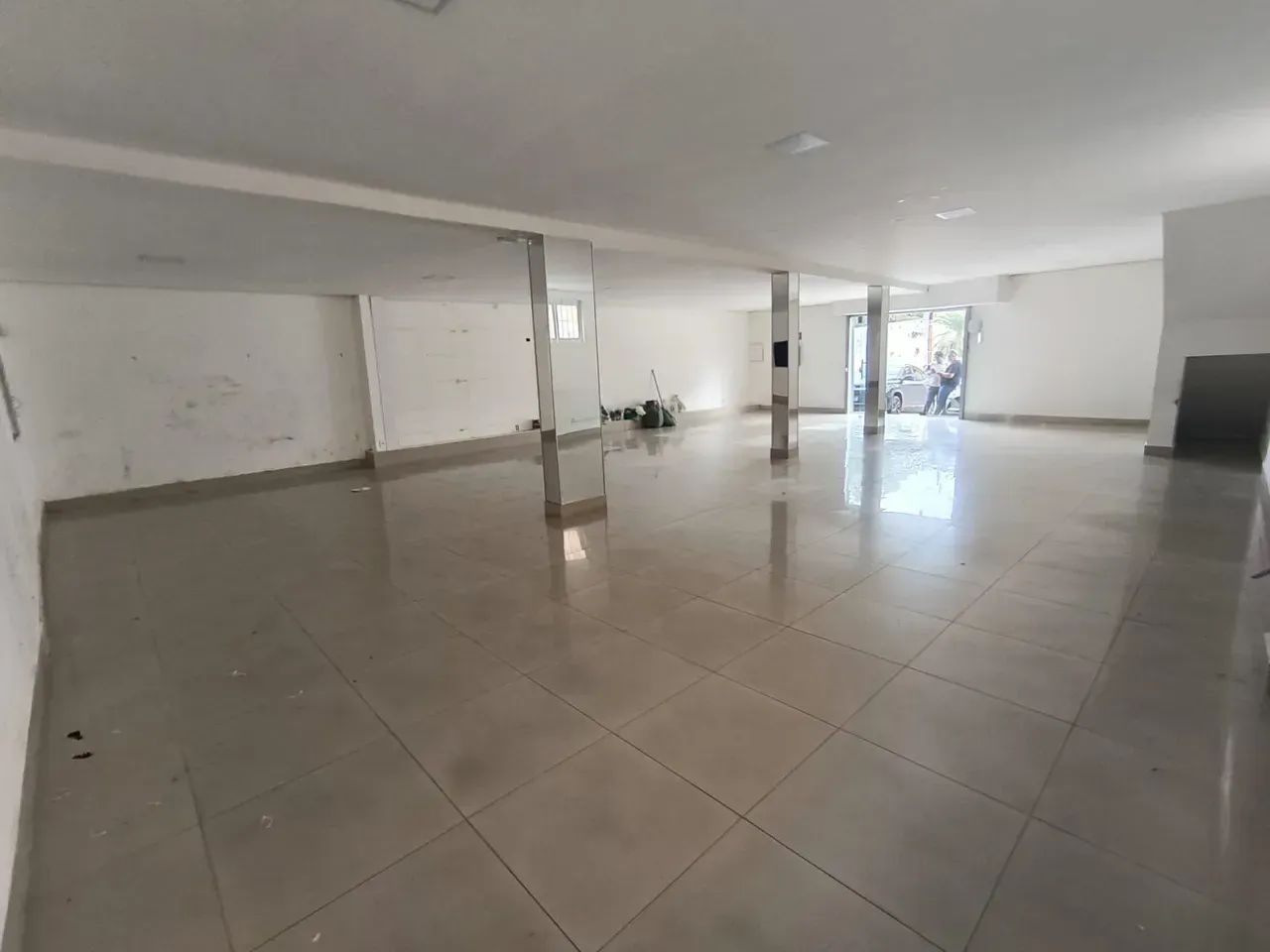 SALAO COMERCIAL PROX FERNANDO CORREA e MIGUEL SUTIL - Foto 2