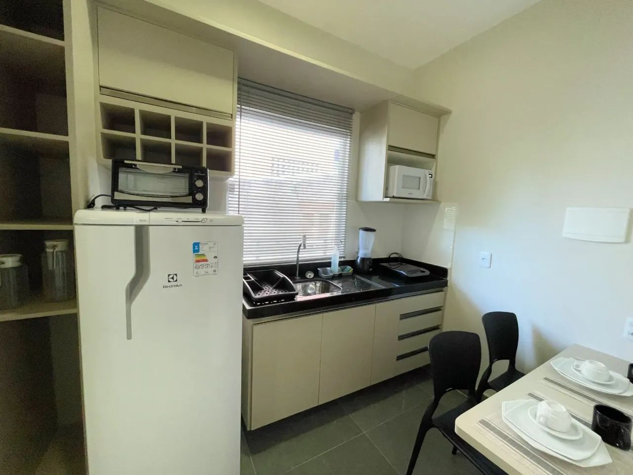 Flat bairro Meireles - Tudo incluso - Foto 4