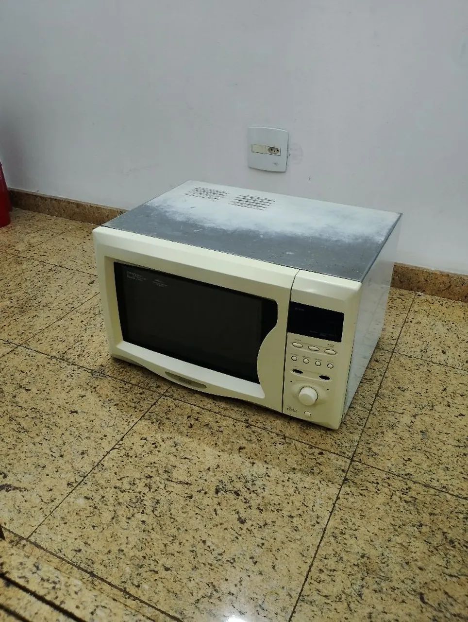 Microondas CCE 31 Litros - Foto 2