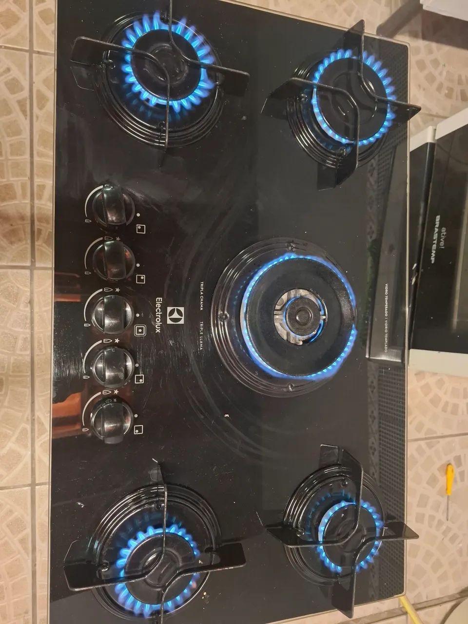 Cooktop Eletrolux 5 bocas tripla chama. - Foto 2