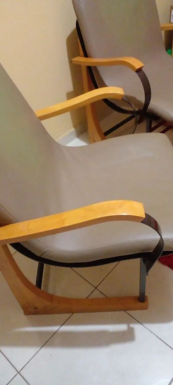 Jogo de poltronas 3 peças exelente estado  - Foto 4
