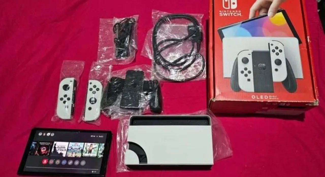 GAMER PARA SUA COLEÇÃO COM CONTROLE JOGO E CABOS