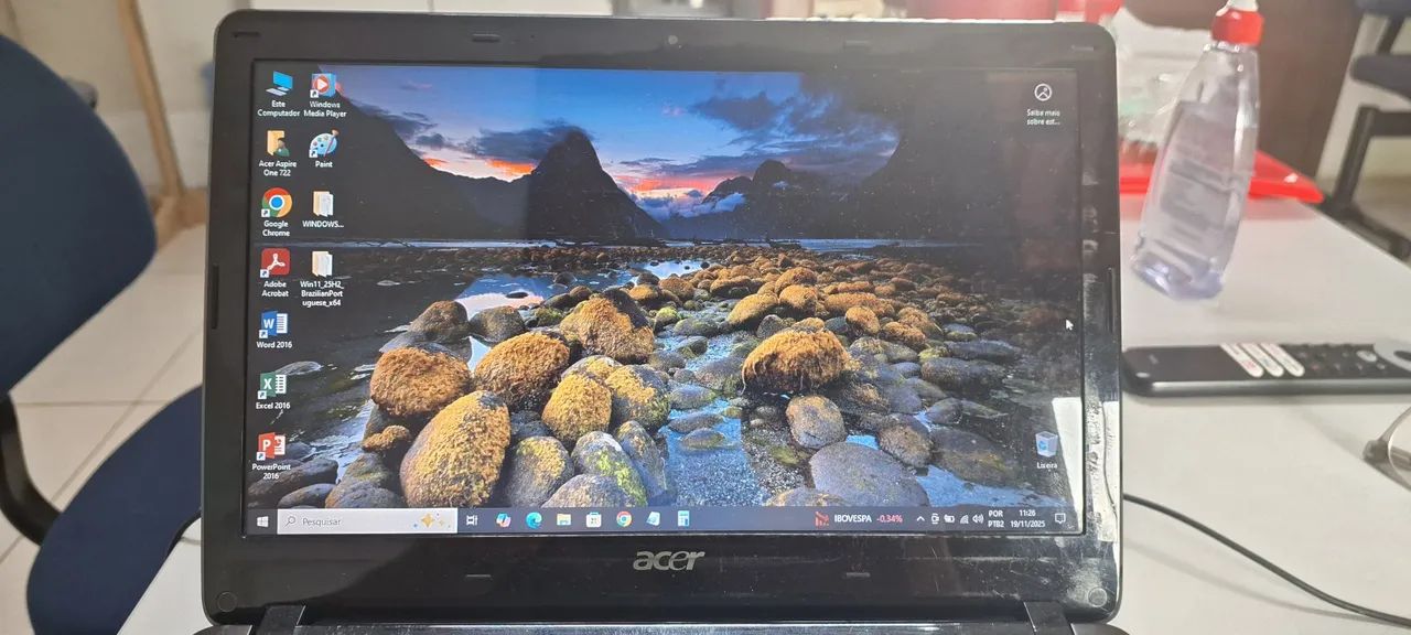 Notebook Acer Aspire One 722 - Tela de 12' polegadas, 4gb de Memória HD de 160Gb.  - Foto 3