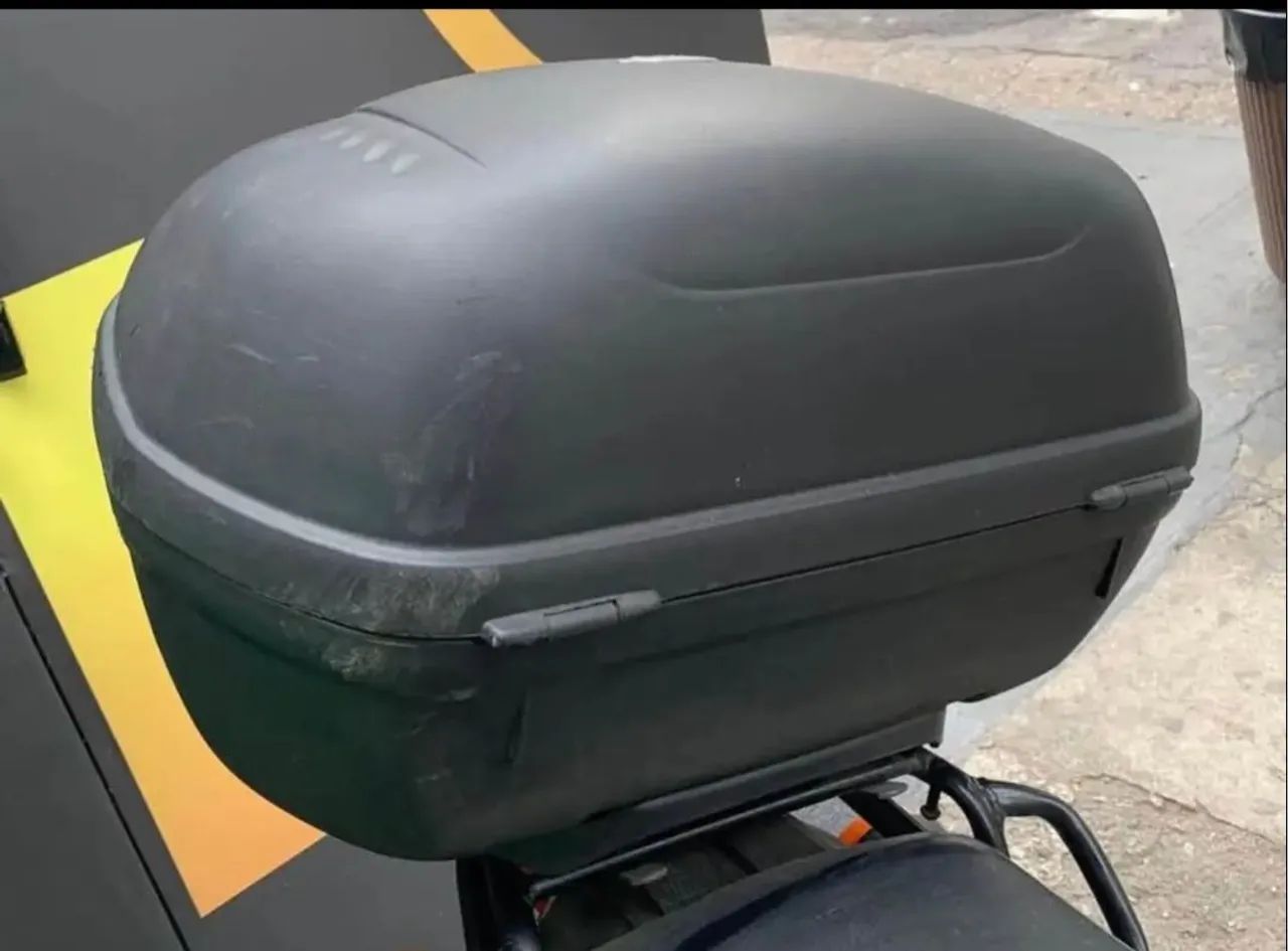 Baú givi 