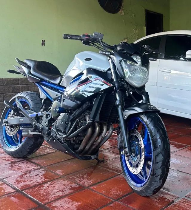 Yamaha XJ6N 