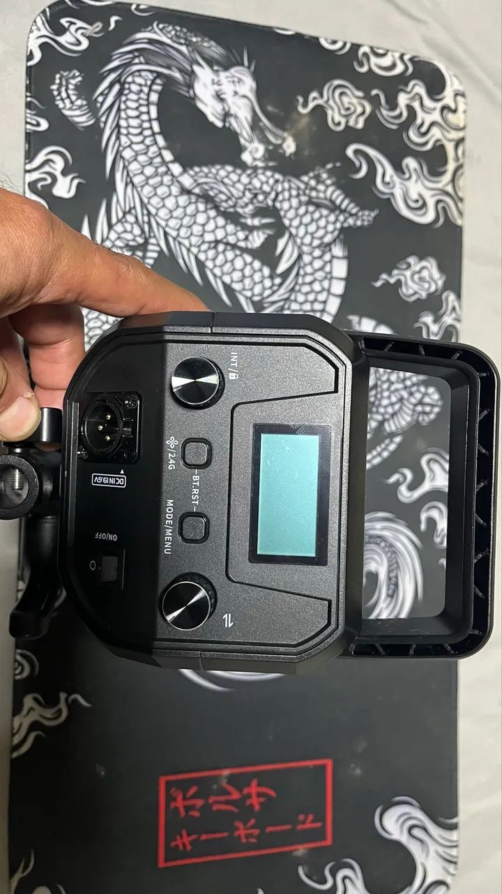 Iluminação de Led para vídeo e fotografia Neewer F150