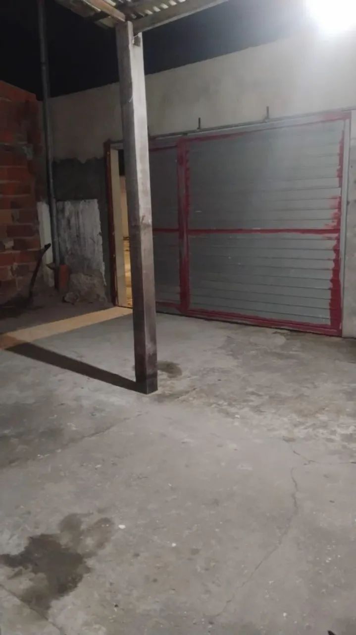 Casa no 17 de março (troco em carro)