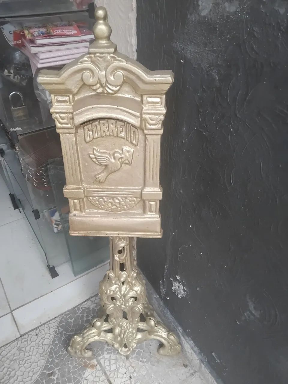 VENDE-SE CARTEIRO DE CHÃO 