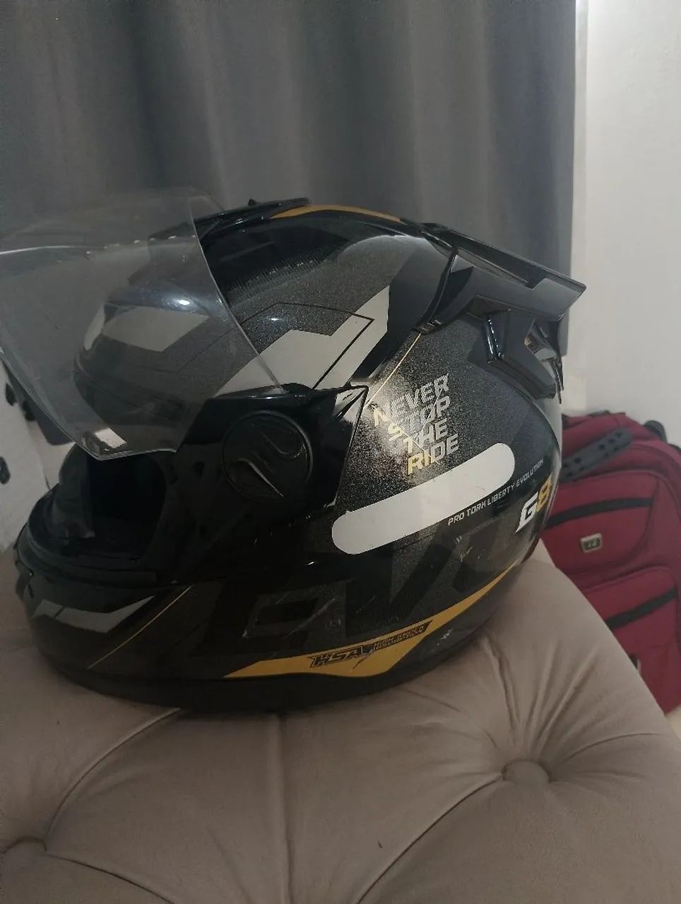 Capacete Evo G8 preto  - Foto 4
