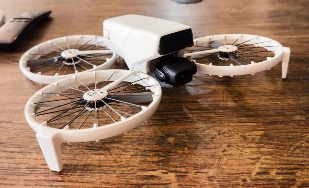 Drone dji flip 4k com caixa bateria com 3 voos  sem marcas sem detalhes caixa nota  - Foto 4