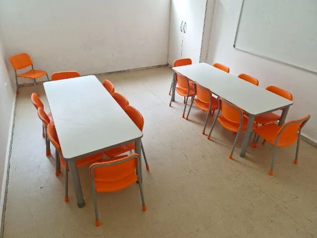 Kits de mesas e cadeiras infantis ideais para escolas