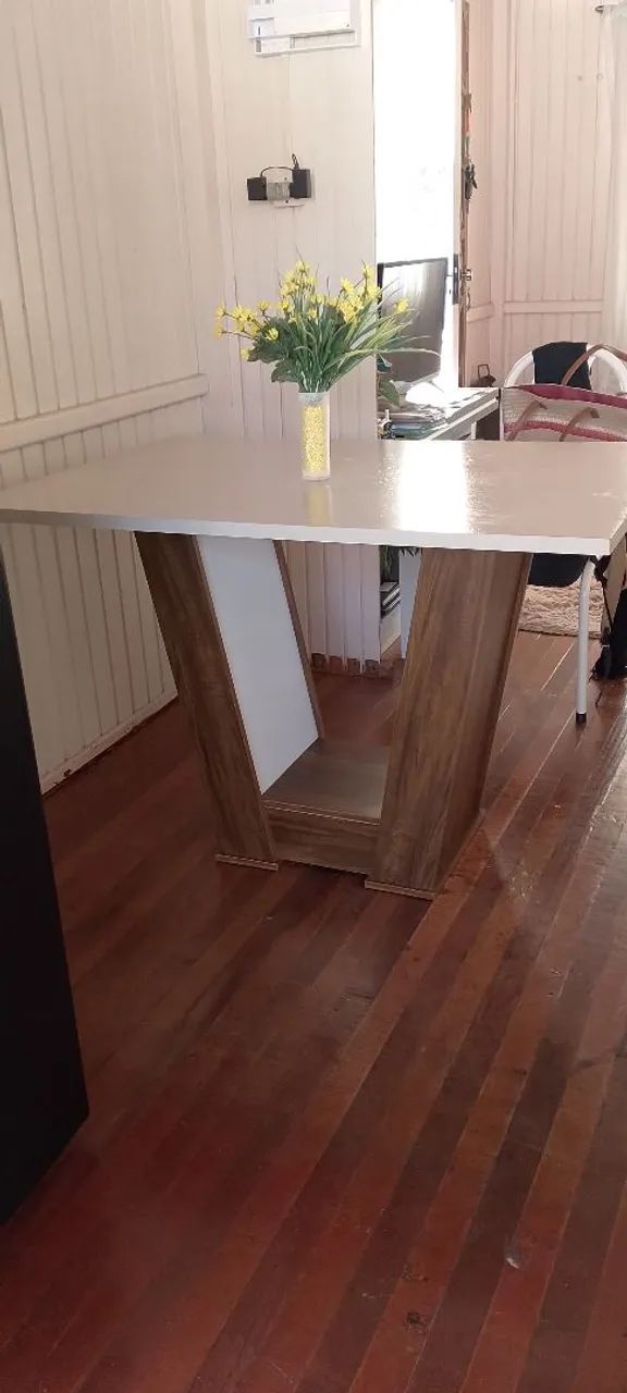 Mesa elegante e barata R$ 380
