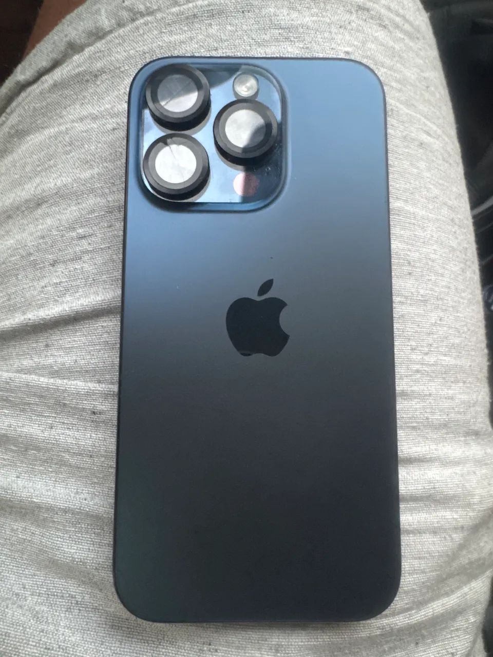 iPhone 15 pro 512gb
