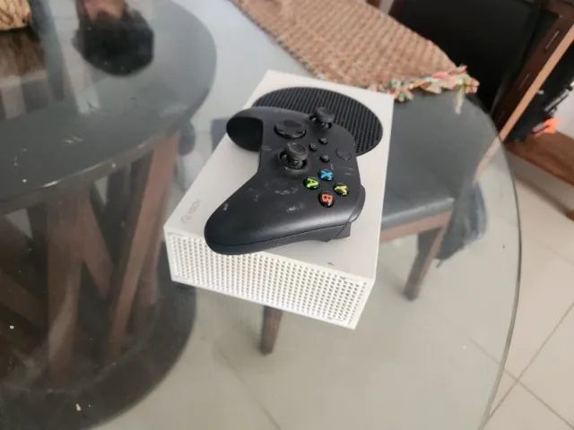 Xbox  512GB SSD 1 + 1 Controle - Foto 4