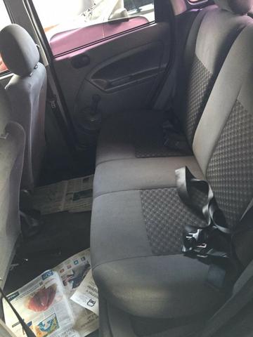 Fiesta 1.6 Hatch Completo! - Foto 4