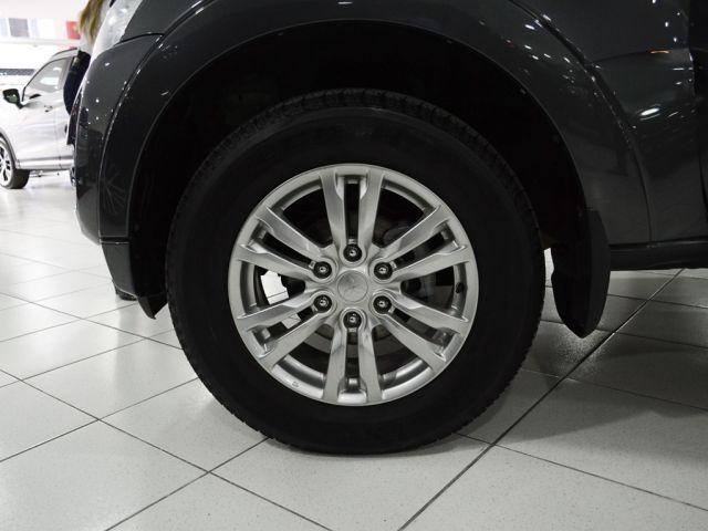Pajero HPE Full 3.8 V6 250cv 3p Aut - Foto 8