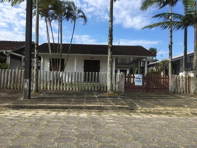 Casa Praia de Leste com Edícula 200m do mar - Foto 2