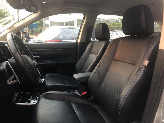 Mitsubishi Outlander 2.2 Turbo Diesel 7 Lugares Top de linha - Foto 5