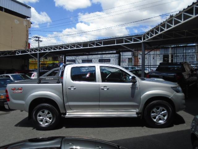 Hilux svr automática 3.0 em excelente estado.troco em 1 ou mais carros do meu interesse - Foto 10
