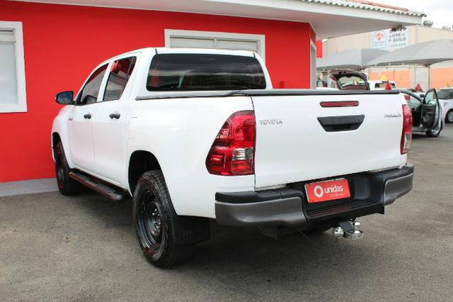 Hilux Cd Std Mt 4x4 2.8 4p 2017 - Foto 4