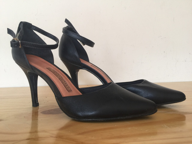 scarpin em couro legitimo