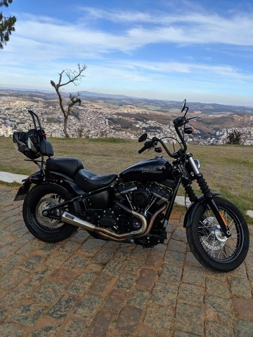 HARLEY DAVIDSON STREET BOB SOFTAIL 2019 CHEIA DE ACESSÓRIOS E PRONTA PARA RODAR!