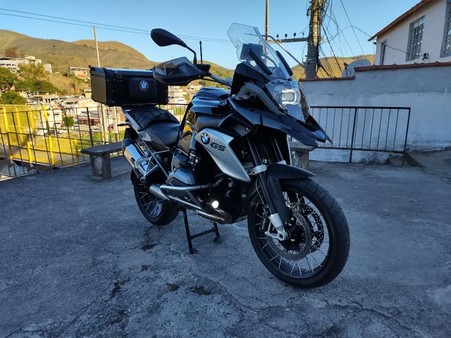 BMW GS 1200 TRIPLE BLACK EQUIPADA