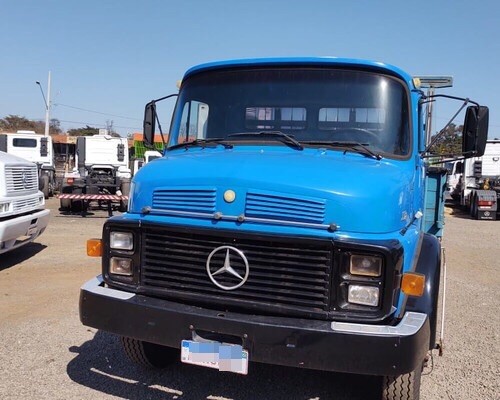 CAMINHÃO MB1113