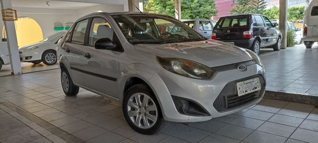 FIESTA SEDAN 2012