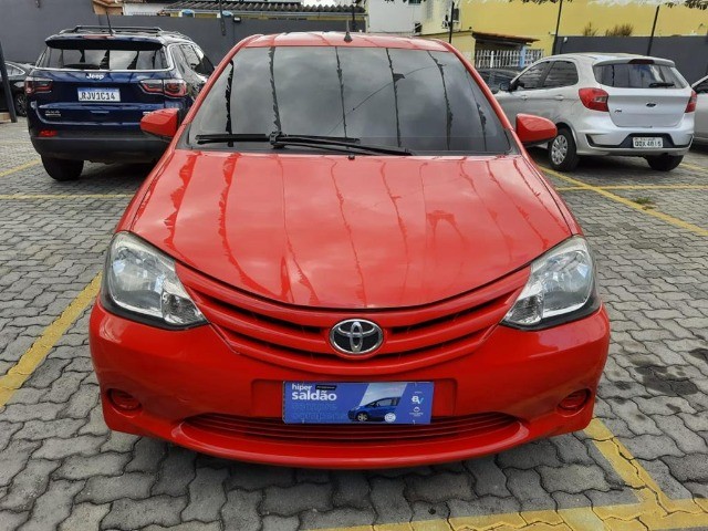 ETIOS HB X 1.3 2015