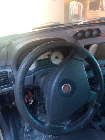 VENDO CARRO FIAT IDEA ADVENTURE