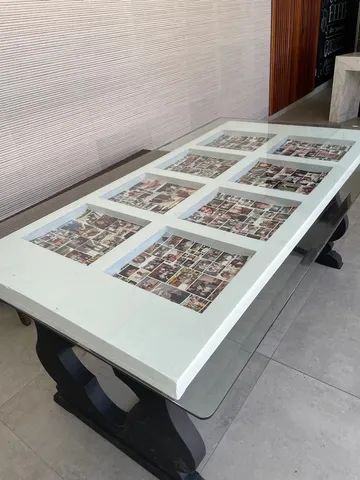 Mesa de madeira com nichos para fotos com tampo de vidro temperado - Foto 4