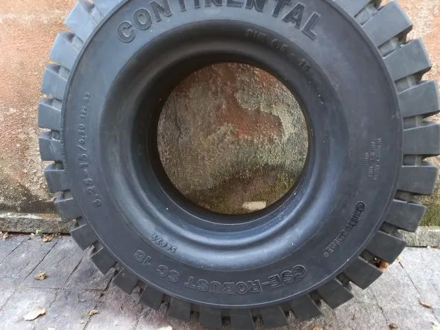 Pneu para empilhadeira 825x15 maciço - Foto 3