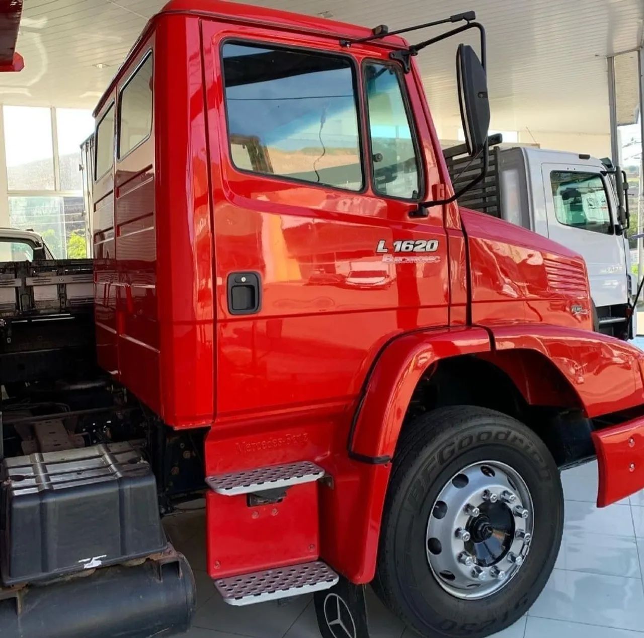 Mb 1620 caçamba  - Foto 2