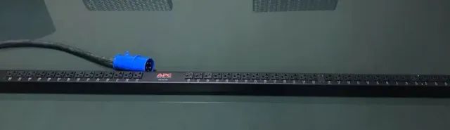 Pdu Apc Ap7562 usada