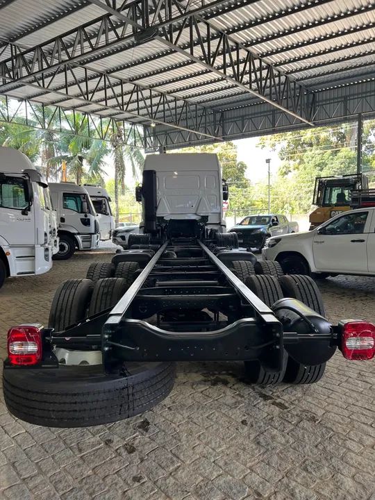 VW 26.280 6x4 Chassi 2023 O KM sem Uso  - Foto 4