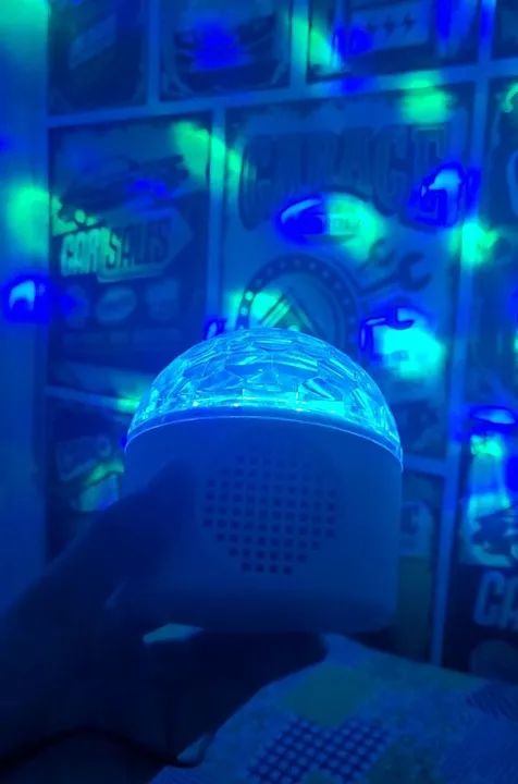 Lâmpada Colorida com Som - Foto 2