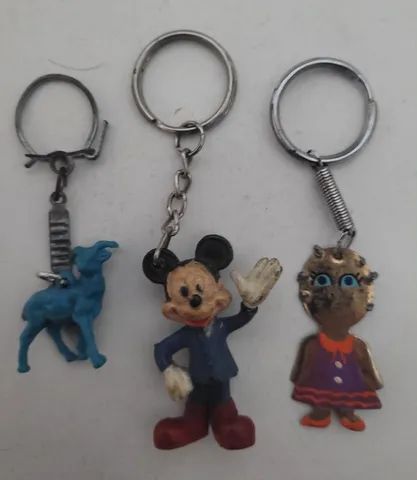 Lote Com 5 Chaveiros antigos do Mickey Disney, Bode, Mão De Figa, Sineta, boneca - Foto 5