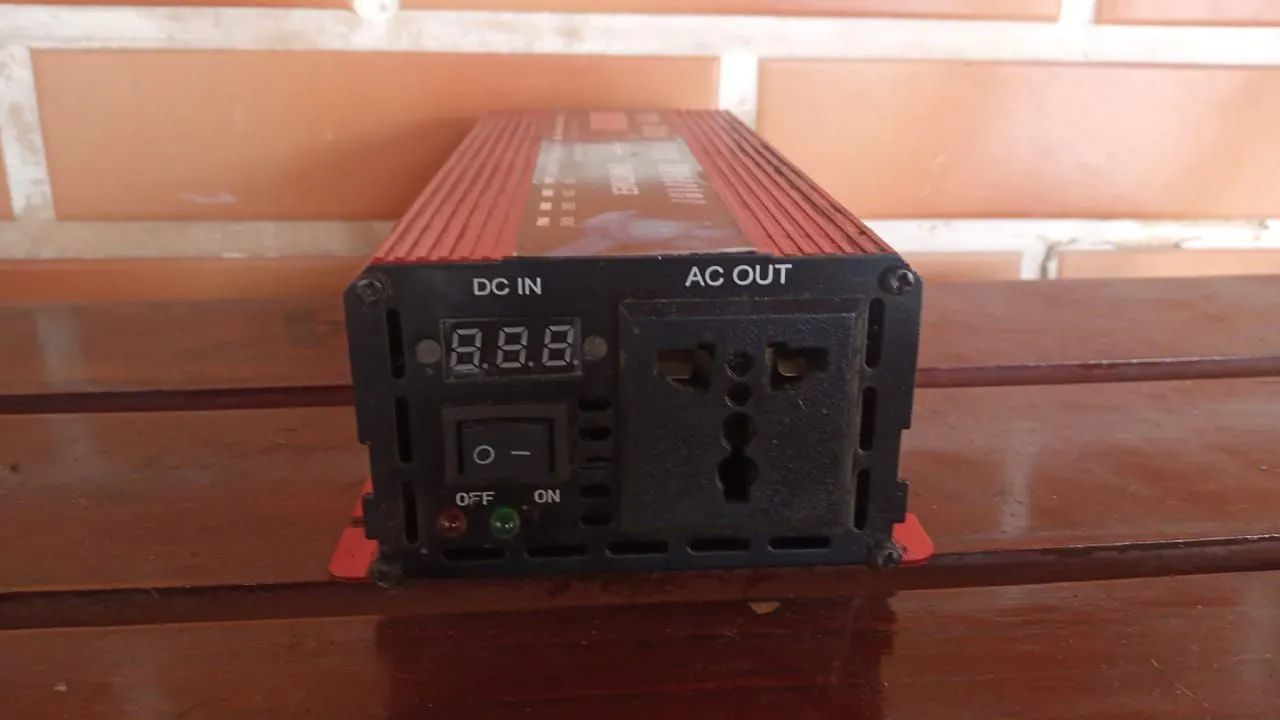 Inversor de Tensão 1500W (pico )  Pure Sine Wave - Foto 2