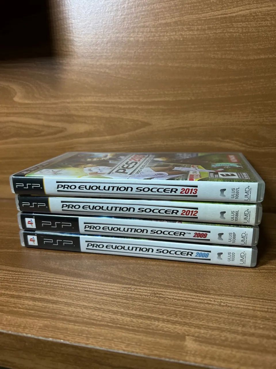 Lote contendo 4 Jogos Pro Evolution Soccer PSP - Foto 2