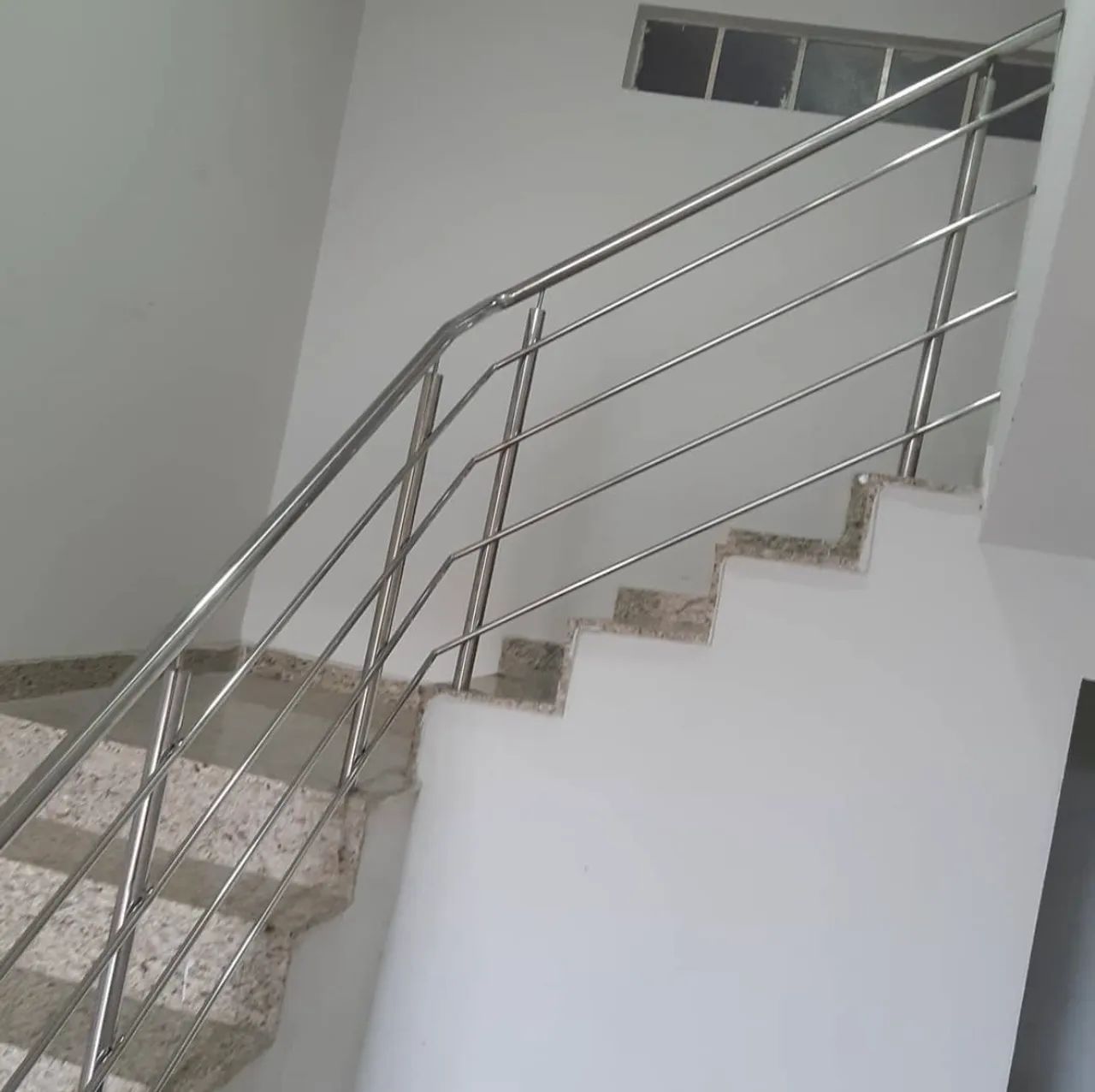 Corrimão de escada em inox 